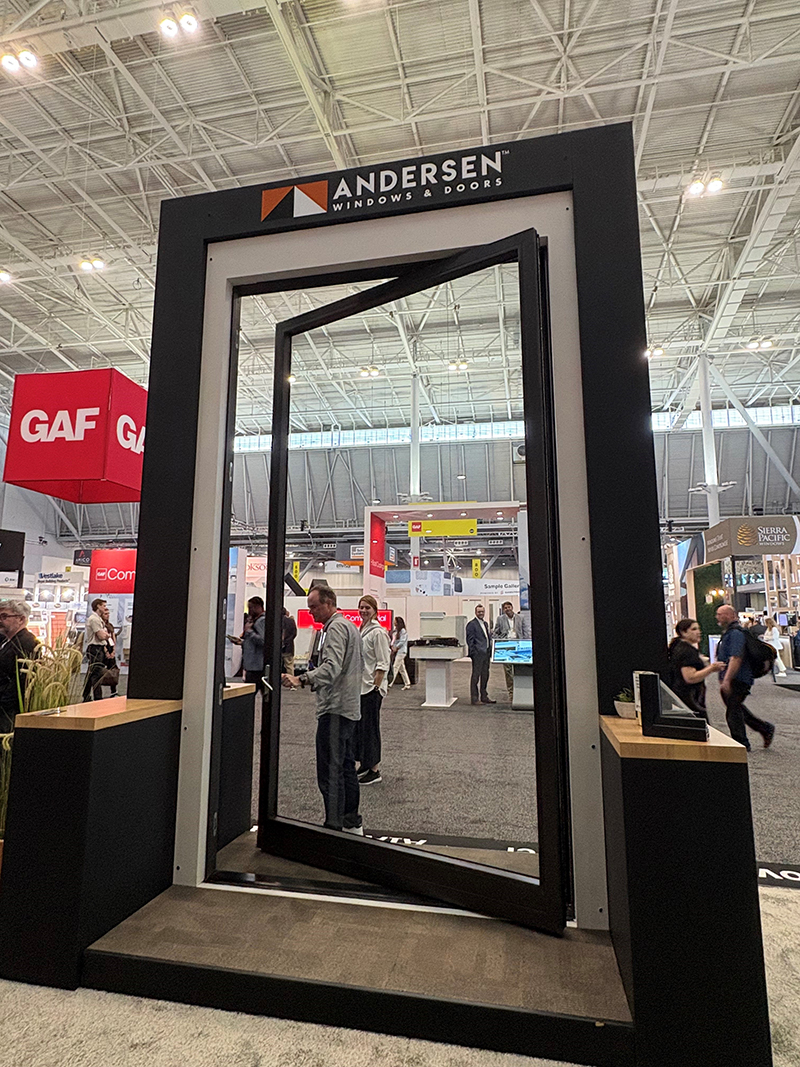 Andersen pivot door